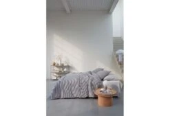 Vtwonen Comfy Stripe Bettwäsche Grau -Schlafkomfort Rabattwelt beddinghouse ss 2021 0089 221061 0 1