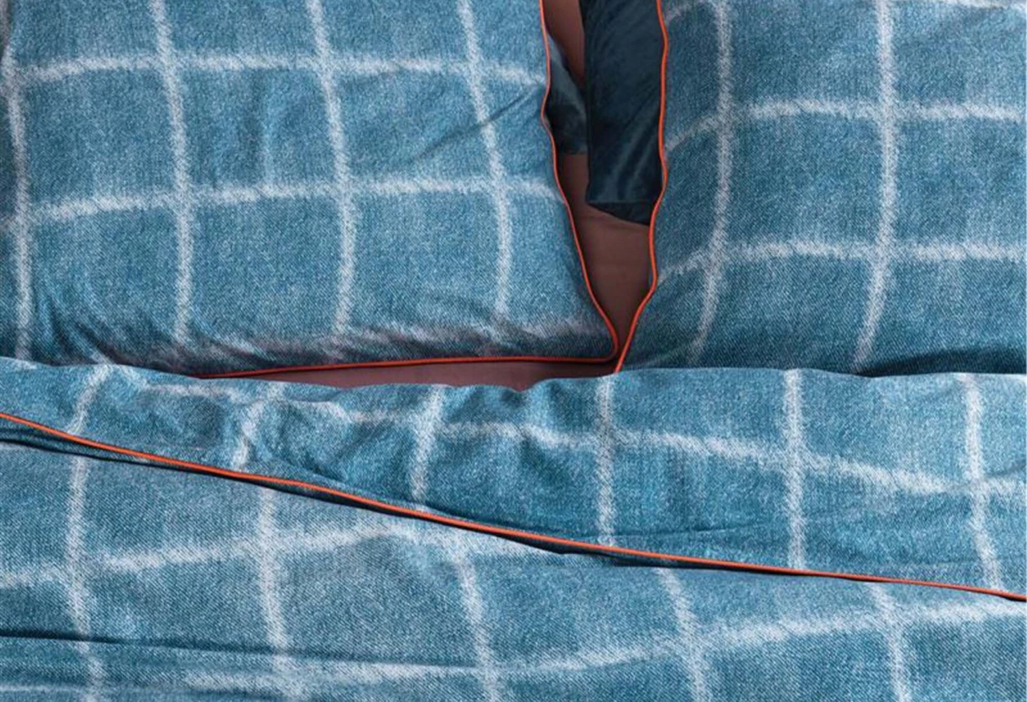 At Home By Beddinghouse Denim Bettwäsche Blau 6 At Home By Beddinghouse Denim Bettwäsche Blau – Bild 6