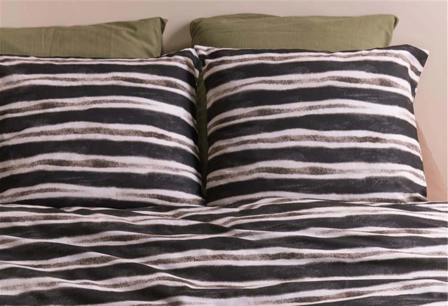 At Home By Beddinghouse Kontrast Bettwäsche Schwarz-Weiß 5 At Home By Beddinghouse Kontrast Bettwäsche Schwarz-Weiß – Bild 5