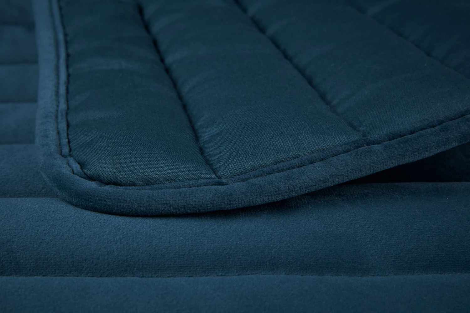 KAAT Confer Blau Tagesdecke 180x260 2 KAAT Confer Blau Tagesdecke 180x260 – Bild 2