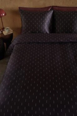 Vtwonen Crops Bettwäsche Dunkelrot -Schlafkomfort Rabattwelt crops dark red 60 online large