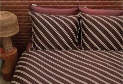 VTwonen Vt Wonen Diagonal Bettwäsche Dunkelrot 11 VTwonen Vt Wonen Diagonal Bettwäsche Dunkelrot -Schlafkomfort Rabattwelt diagonal dark red 60 online