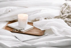 Duftkerze Moments Fresh Linen  -Schlafkomfort Rabattwelt freshlinen 0618 candle 1