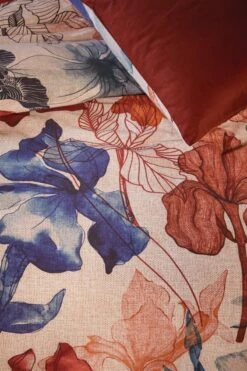 Beddinghouse Iris Field Bettwäsche Rot -Schlafkomfort Rabattwelt iris field red 40 detail large