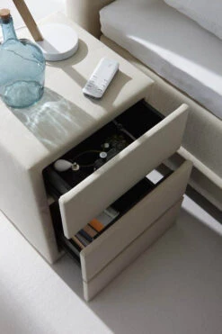 Nachttisch Tune -Schlafkomfort Rabattwelt nachtkast tune gestoffeerd 4