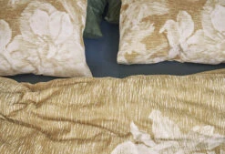 At Home By Beddinghouse Pencil Rain Bettwäsche Ocker 13 At Home By Beddinghouse Pencil Rain Bettwäsche Ocker -Schlafkomfort Rabattwelt pencil rain ochre de uv 135x200 60