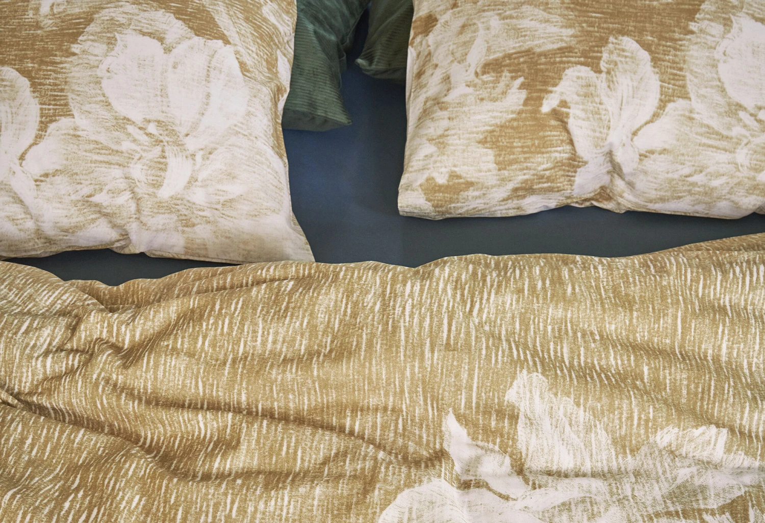 At Home By Beddinghouse Pencil Rain Bettwäsche Ocker 7 At Home By Beddinghouse Pencil Rain Bettwäsche Ocker – Bild 7